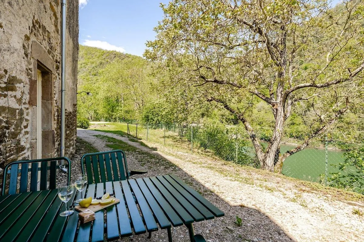 Appartement Château de Salamon - plage privée Réquista France