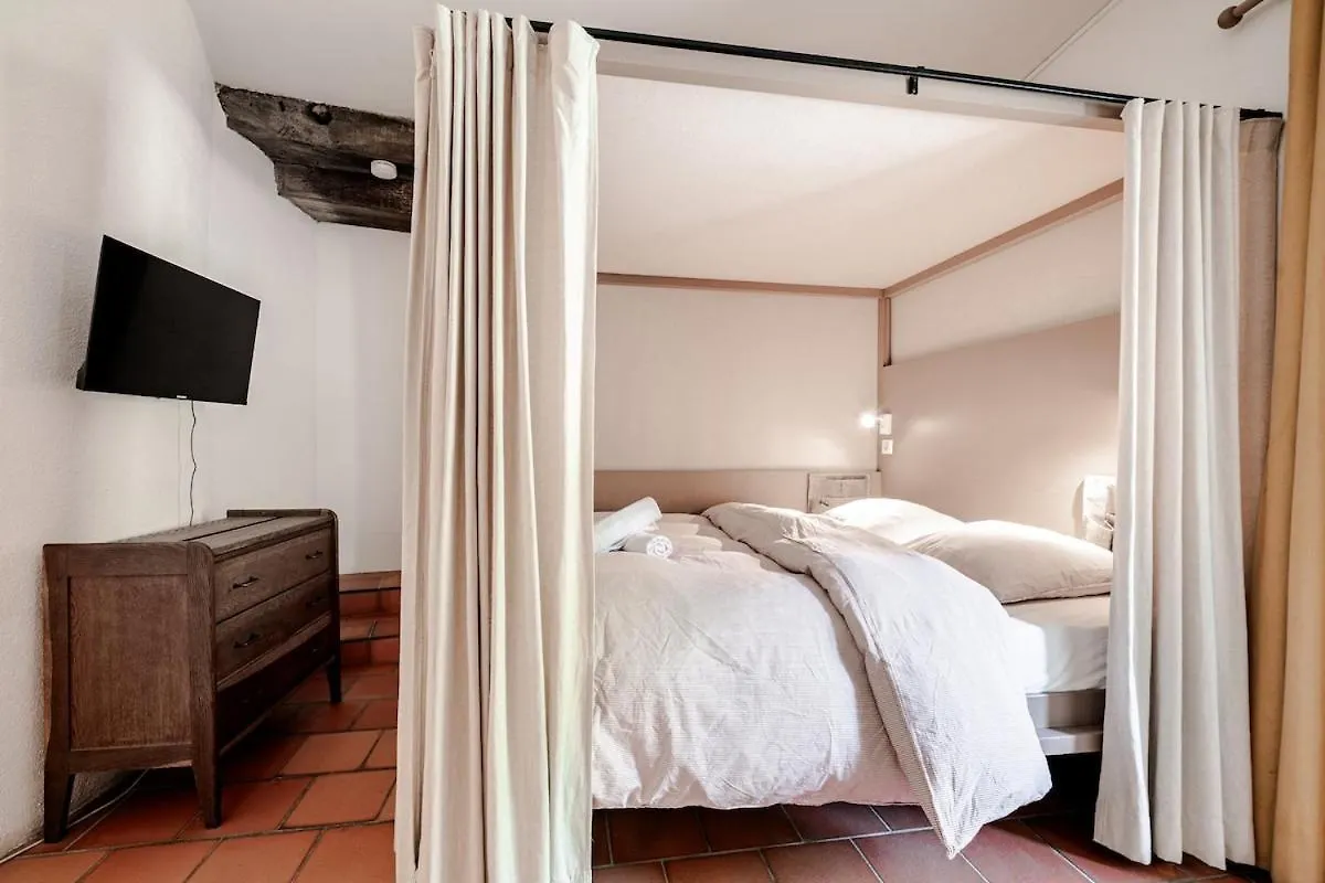 Château de Salamon - plage privée Réquista 0*,