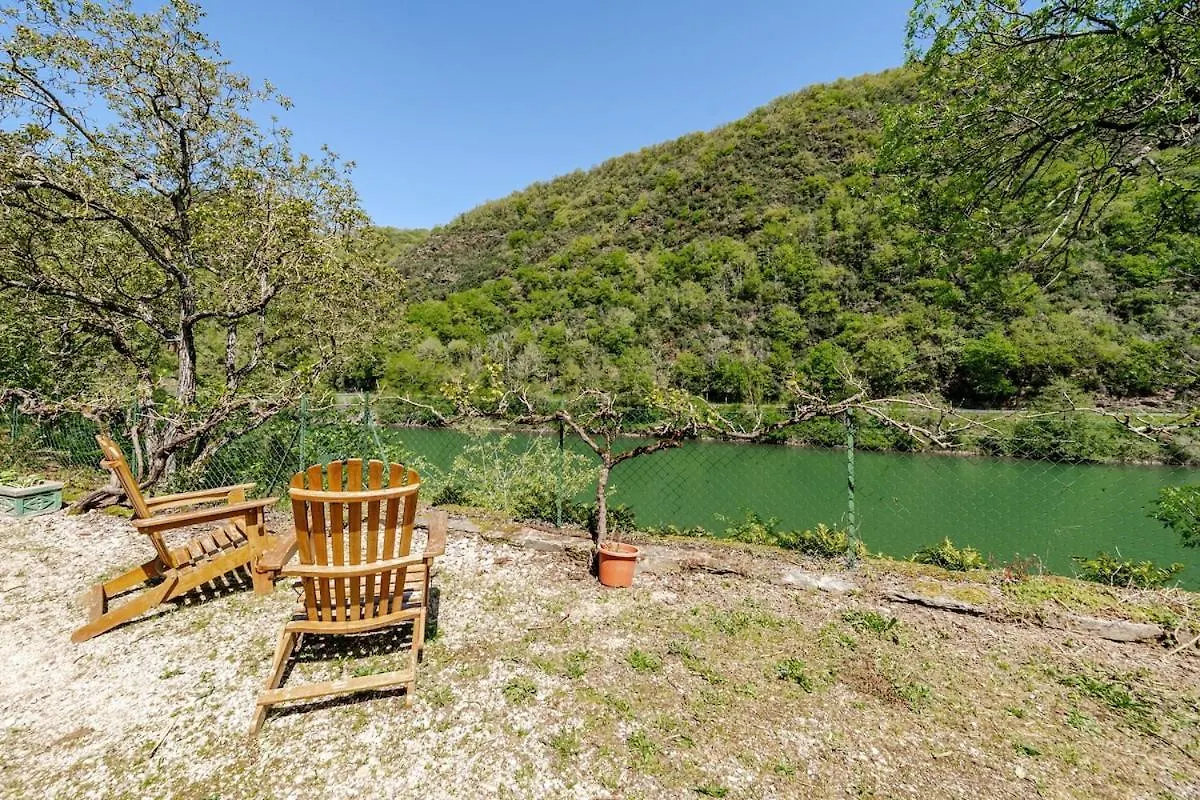 Château de Salamon - plage privée Réquista