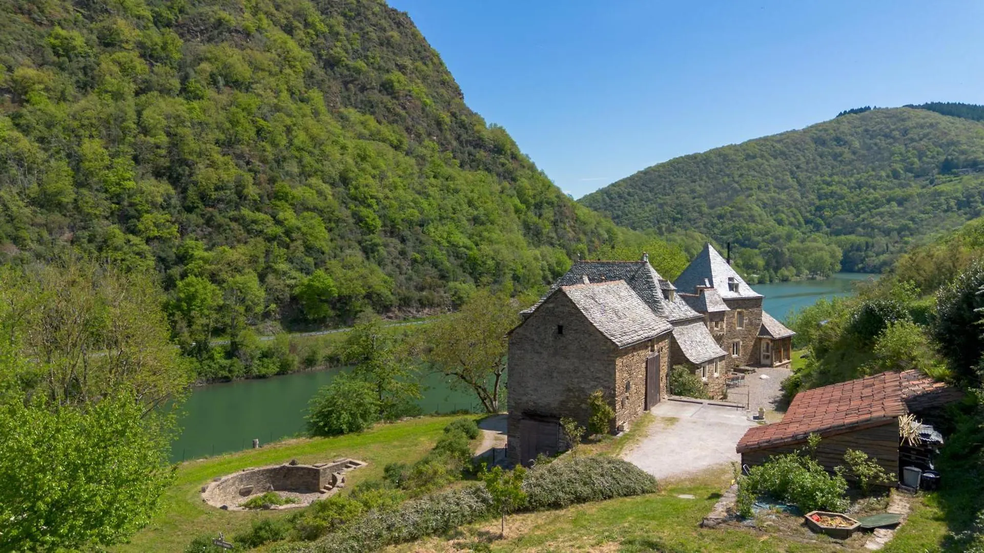 Château de Salamon - plage privée Réquista